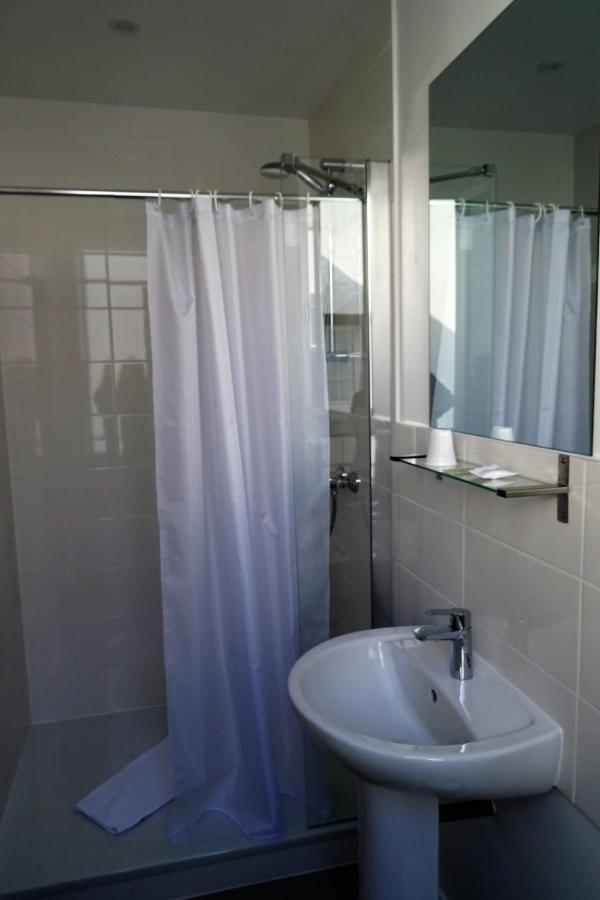 Hotel Saint-Patrick Coeur De Nantes Bagian luar foto