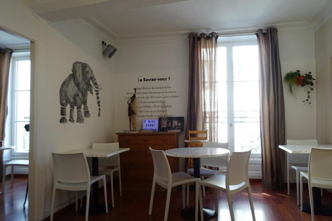 Hotel Saint-Patrick Coeur De Nantes Bagian luar foto