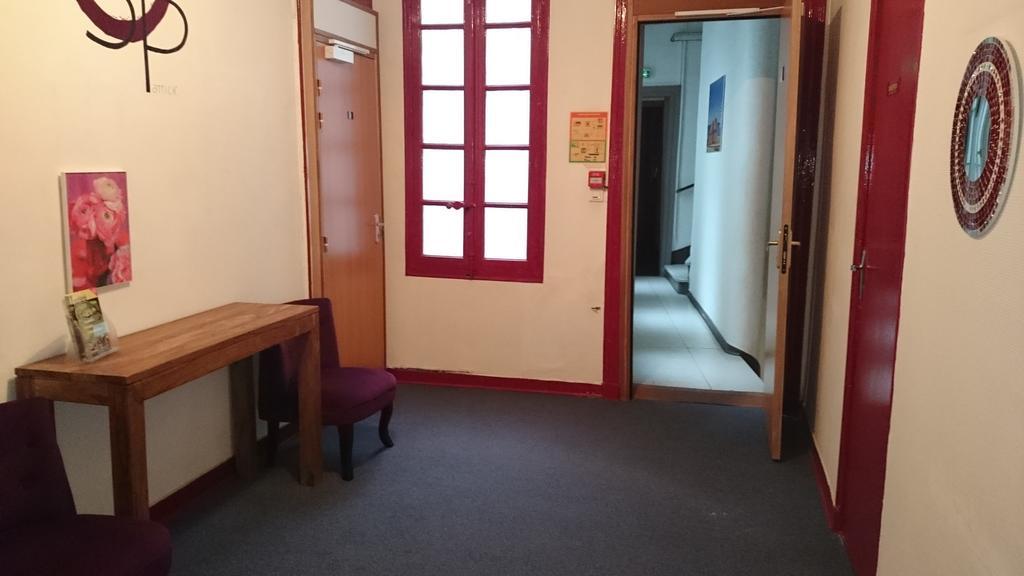 Hotel Saint-Patrick Coeur De Nantes Bagian luar foto