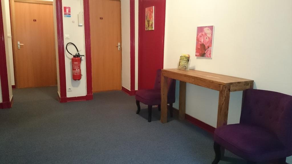 Hotel Saint-Patrick Coeur De Nantes Bagian luar foto